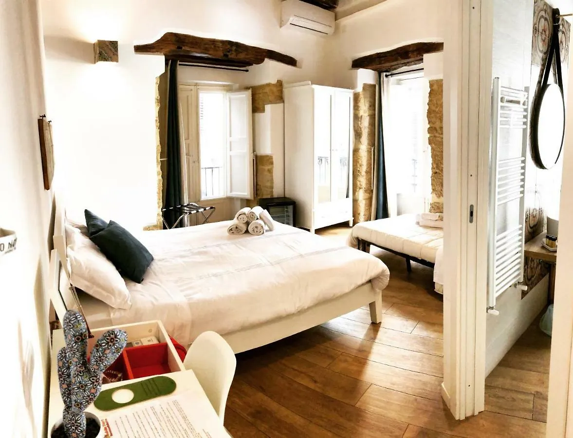 ** Alojamento de Acomodação e Pequeno-almoço Bedda Mari Rooms & Suite Palermo Itália